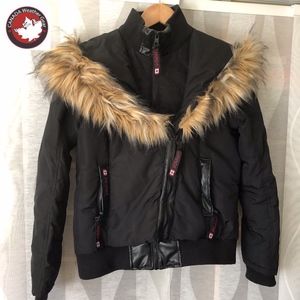 Canada Weather Gear Black Bomber Jacket Faux Fur-M